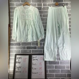 Vintage Pinehurst Light Green cottagecore‎ Embroidered Pajama Set Medium New